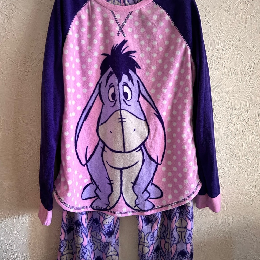 Adorable Disney Eeypre PJs.